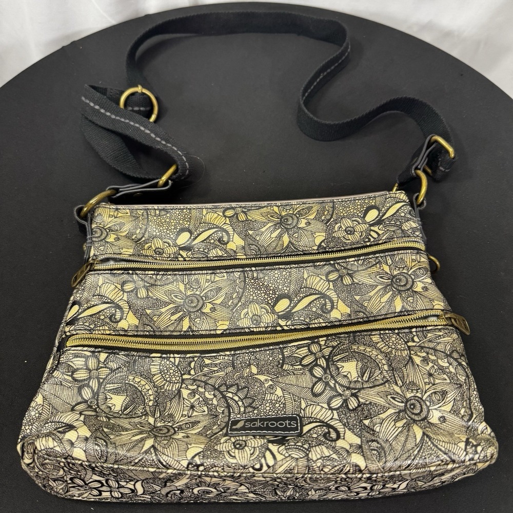 Sakroots Crossbody Floral Black and Cream Purse
